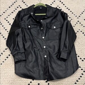 Black Faux Leather Button-Up Shirt Shaket SHEIN